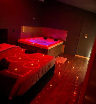 Caderousse Apartamento | Love room villa rhôna avec jacuzzi