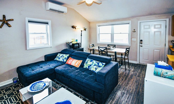 Salisbury Beach Casa | Love Shack: Fall Special! 3 minutos a pie de playa; Recoger conchas marinas; ¡Disfruta de las puestas de sol!
