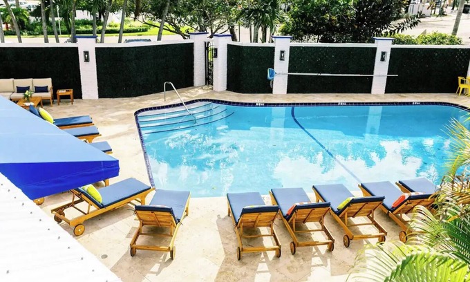 Lauderdale Harbours Apartamento | Lovely 1 Bedroom Apt w/ Patio, Kitchenette, Pool Access, & Parking