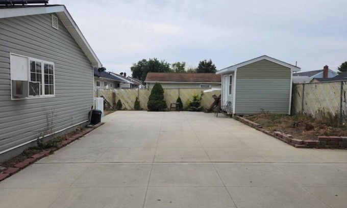 Copiague Apartamento | Lovely 1-Bedroom Apt With King Bed, 55” Smart Tv.