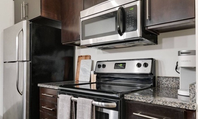 Monroe Ward Apartamento | Lovely 1-Bedroom Loft with Free Parking and Wifi