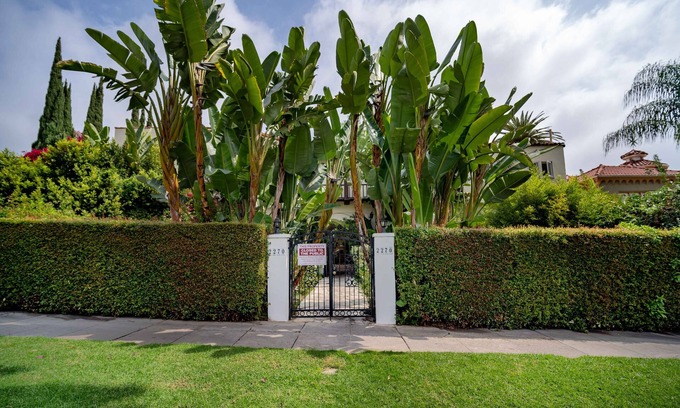 Beachwood Canyon Apartamento | Lovely 1 Bedroom Serviced Apartment in Hollywood x Native