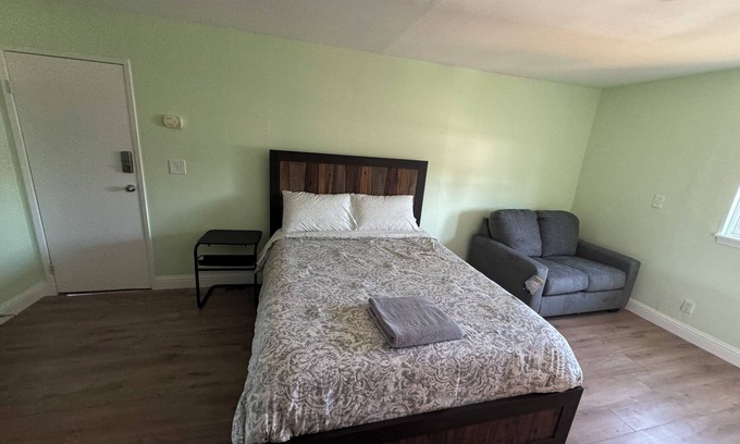 East Palo Alto Casa | Lovely 1-bedroom in East Palo Alto, close to main Tech campuses and Stanford