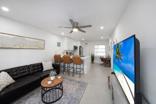 Harbordale Casa | Lovely 1 Bedroom - Just Beachy Unit 2