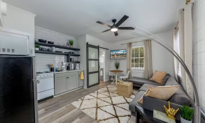 New Bern Apartamento | Lovely 1 BR with King bed Apt 1