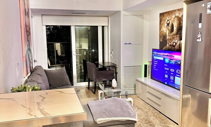 Garden District Apartamento | Lovely 1Br Condo in the heart of downtown Toronto