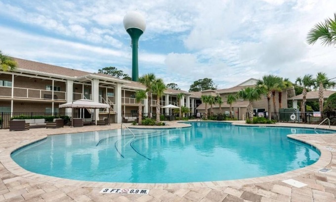 Jekyll Island Casa | Lovely 1BR Suite at the Heart of Jekyll Island Adventures | Onsite Pool, Parking