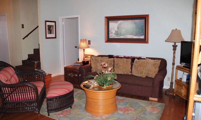 Maunaloa Casa | Bellamente decorado 2 dormitorios, 2 baños condominio en el prestigioso Paniolo Hale