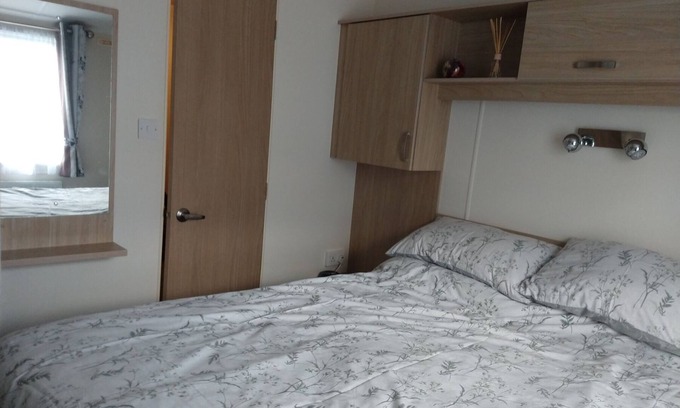 New Forest District Cabina | Lovely 2-Bed Caravan in Lymington