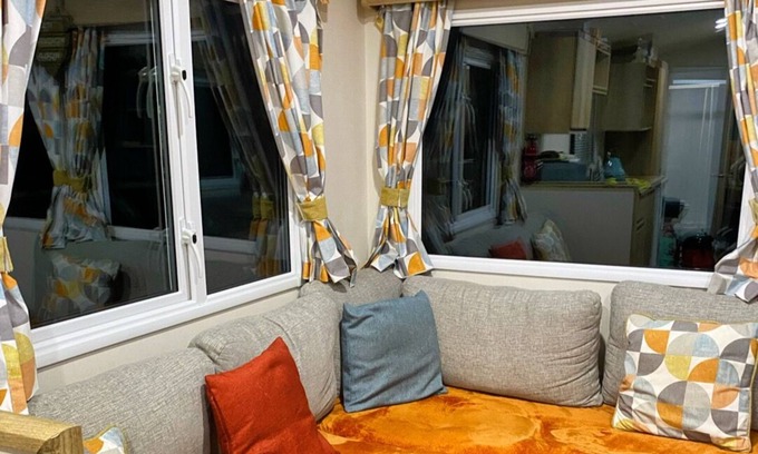 Llanasa Chalet De Esquí | Lovely 2-bed Chalet in Prestatyn