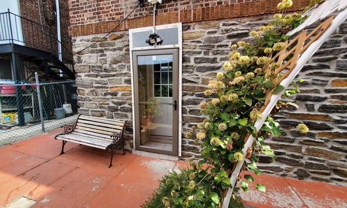 Morris Heights Apartamento | Lovely 2 bedroom apartment in a private house with beautiful garden