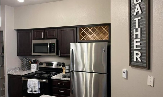 Live Oak Apartamento | Lovely 2 Bedroom apartment home