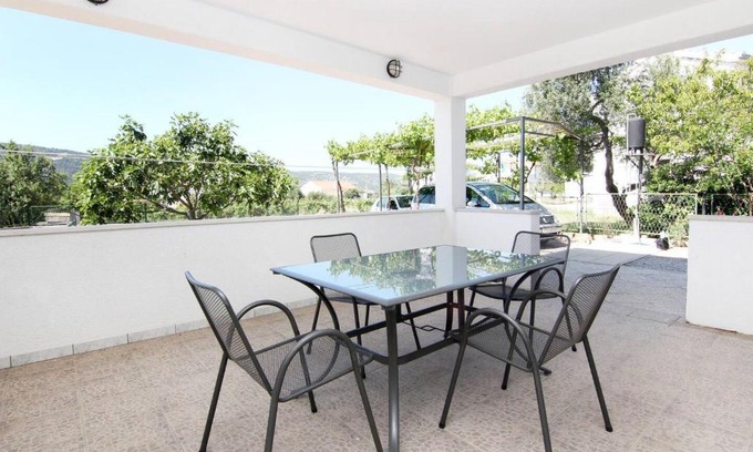 Poljica Apartamento | Lovely 2-Bedroom Apartment in Poljica