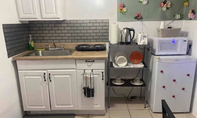 Belmont Apartamento | Lovely 2-Bedroom Apt w/Mini Gym