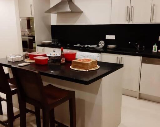 Kolonnawa Apartamento | Lovely 2 bedroom condo with pool and gym