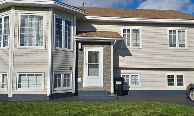 Terra Nova Apartamento | Lovely 2-Bedroom in Kenmount Terrace, St. John's