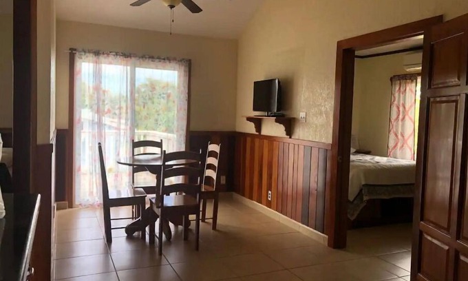 Placentia Apartamento | Lovely 2b 1bath unit; beach view