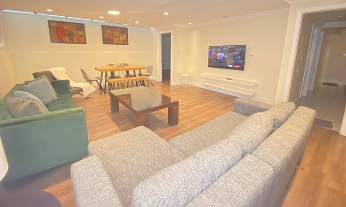 Upper Lonsdale Casa | Lovely 2BD/1700 SQFT Spacious Home
