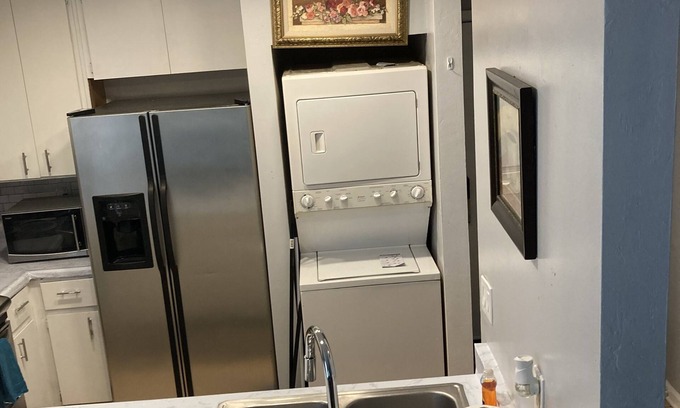 Griffin Heights Apartamento | lOVELY 2BD/1BATH WITH INDOOR FIREPLACE NEAR FSU 5 MIN FROM FAMU