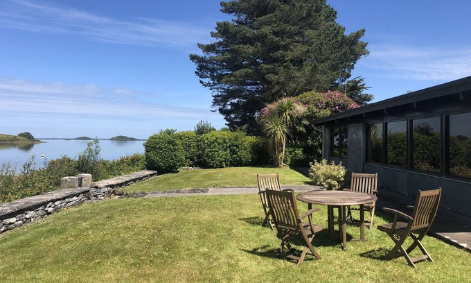 Oughterard Casa | Precioso bungalow de 3 dormitorios en la costa de Lough Corrib (Oughterard.)