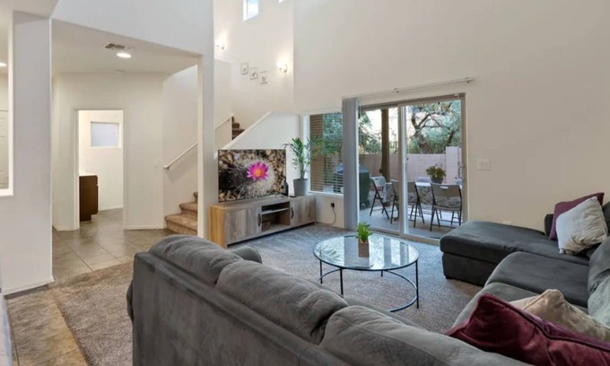 Limberlost Condominio | Lovely 3-Bedroom Condo