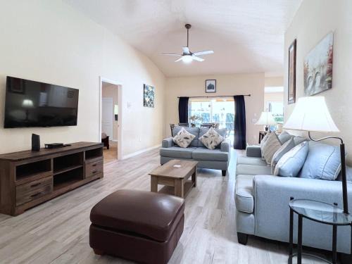 Silver Creek Casa | Lovely 3-Bedroom Pool Villa-1445SCD