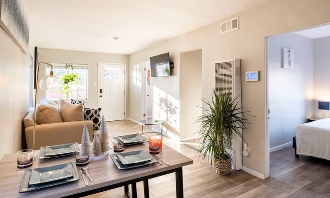 Logan Heights Apartamento | Lovely 3 bedroom unit in the heart of San Diego