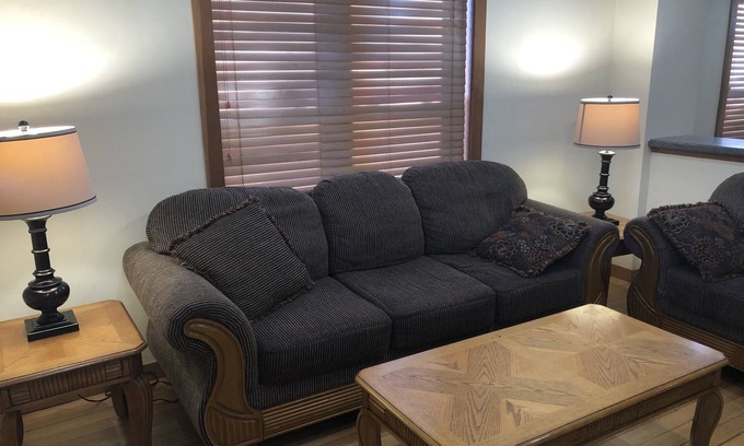 Twain Casa | Lovely 3BR Close to Downtown