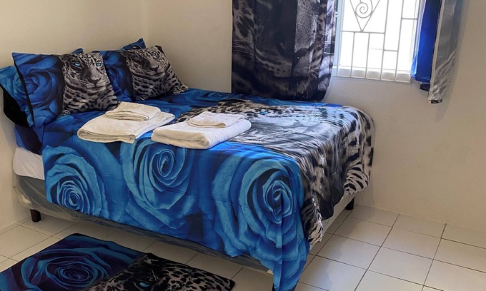 Port Morant Casa | Lovely 4 bedroom, 10 Guest+, Holiday Rentals in St Thomas Jamaica