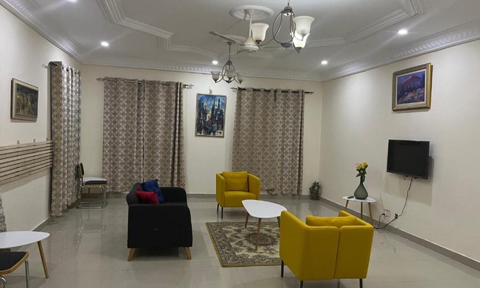 West Coast Division Casa | Lovely 4 bedroom Bungalow with 3 toilets
