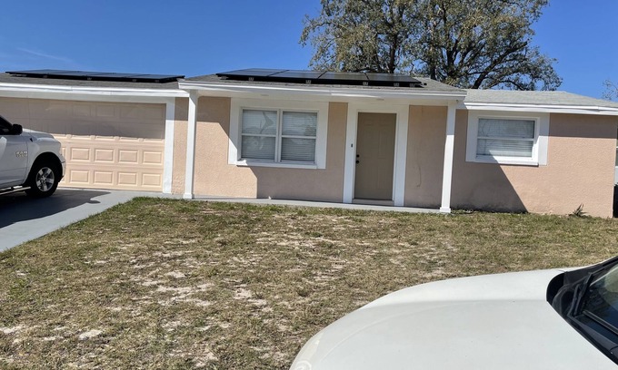 Jasmine Lakes Casa | Lovely 4-bedroom house with fitness room, WiFi in Port Richey