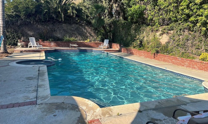 Thousand Oaks Casa | Lovely 4bedroom Thousand Oaks private house w/ Gorgeous Pool/Hot Tub Come Relax