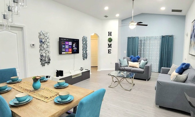 Clear Creek Casa | Lovely 5-bedroom house with pool/spa minutes from Disney.