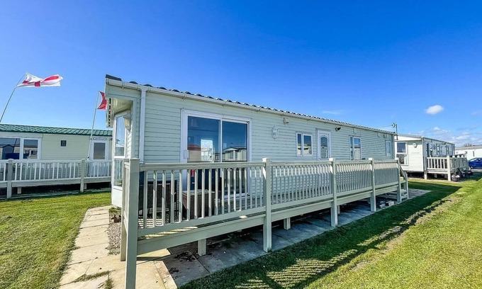 Ingoldmells Casa | Lovely 7 berth caravan with free WiFi in Skegness ref 67009L