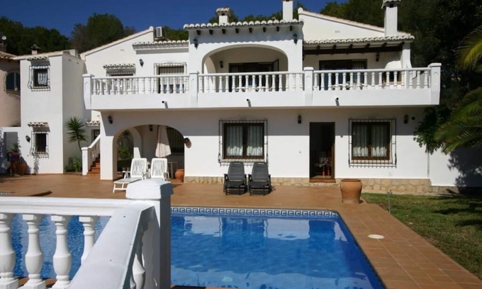 Moravit Villa | Villa preciosa y clásica con piscina privada en Moraira, en la Costa Blanca, España para 6 personas