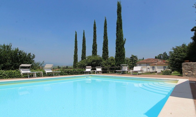 Colognola ai Colli Apartamento | Bonito apartamento para 8 personas con piscina, WIFI, A/C y TV, cerca de Verona