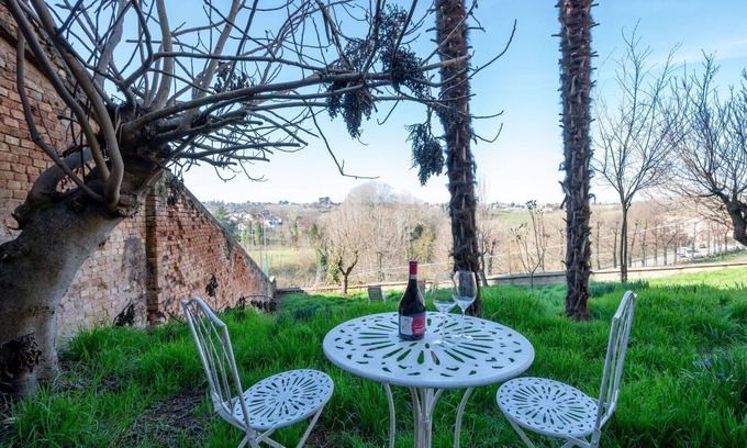 Costigliole d'Asti Apartamento | Acogedor apartamento para 2 personas con WIFI, A/C, TV y patio