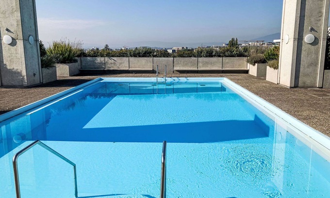 Le Bouchet Apartamento | Bonito apartamento con piscina, WIFI, TV, balcón, vista panorámica y aparcamiento