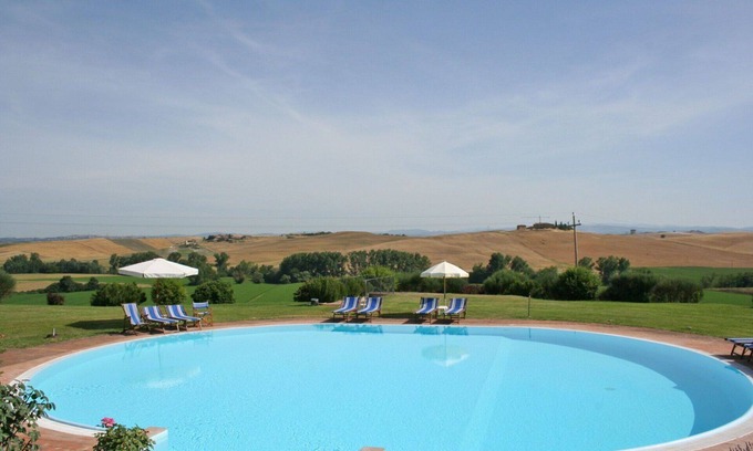 Monteroni d'Arbia Apartamento | Precioso apartamento con WIFI, piscina, vista panorámica y aparcamiento, cerca de Siena