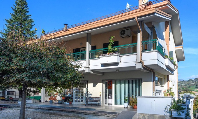 Tossicia Apartamento | Precioso apartamento en Petrignano.