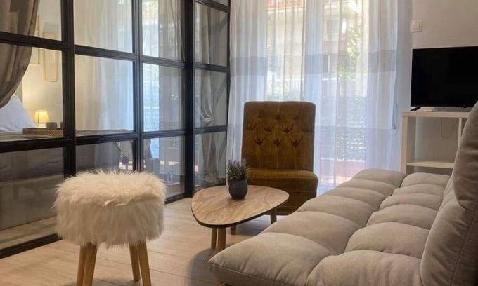 Agios Panteleimonas Apartamento | Lovely Apartment- AT017