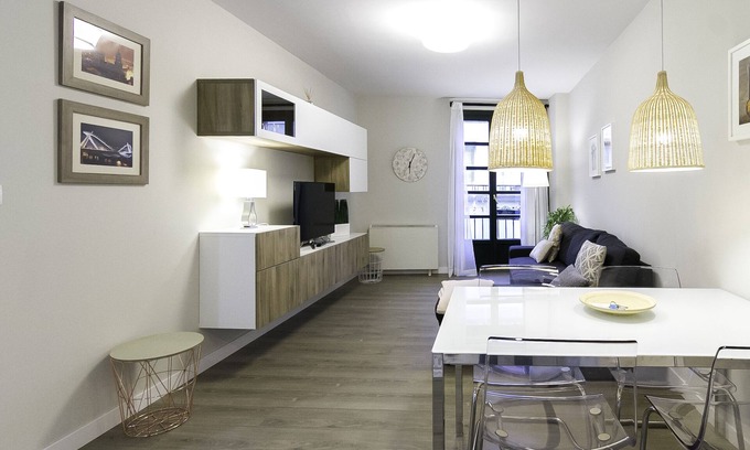 Ourense Apartamento | Céntrico Burgas Termal en Casco Antiguo.