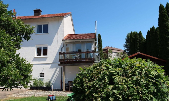 Nentershausen Apartamento | Acogedor apartamento para 6 personas con WIFI, TV, terraza y mascotas permitida