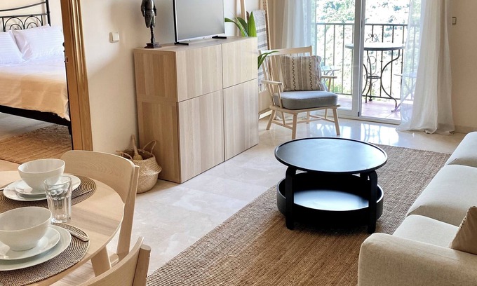 Guejar Sierra Apartamento | Apartamento de lujo - Ideal para Granada y Sierra Nevada. Estacionamiento gratis.
