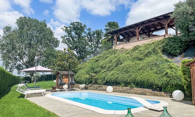 Portacomaro Apartamento | Apartamento con WIFI, piscina, A/C, terraza, mascotas permitida, vista panorámica, aparcamiento