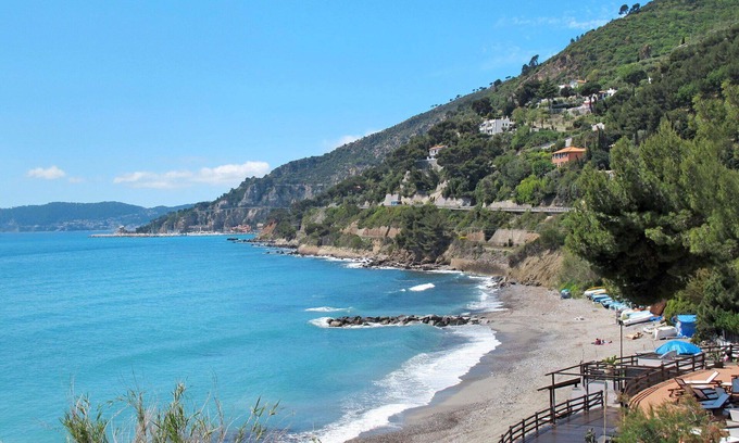 Garlenda Apartamento | Lovely apartment for 4 guests with WIFI, balcony, pets allowed and parking
