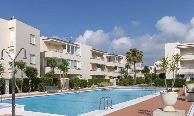 Vinaros Apartamento | Acogedor apartamento para 2 personas con A/C, WIFI, piscina, TV y aparcamiento