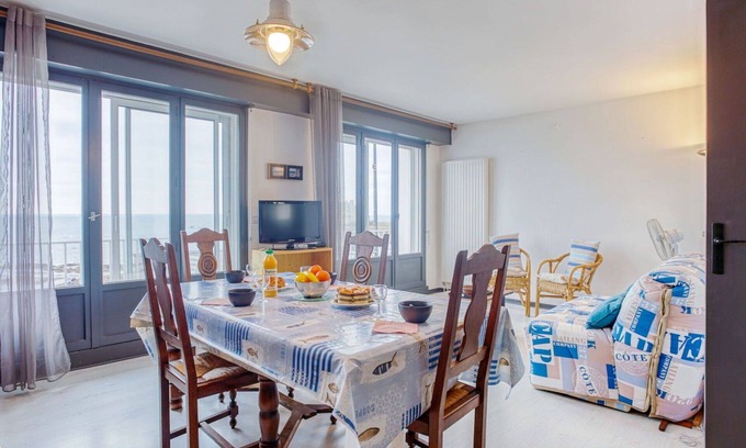 Morbihan Apartamento | Acogedor apartamento para 4 personas con WIFI, TV, balcón, mascotas permitida y aparcamiento