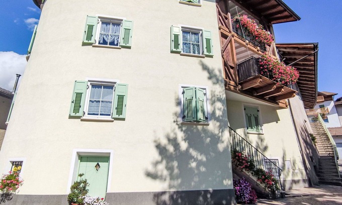 Livo Apartamento | Bonito apartamento para 4 personas con WIFI, TV, patio y mascotas permitida