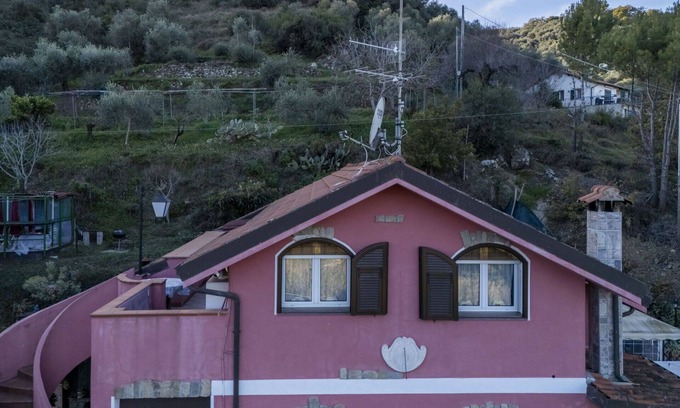 Torrazza Apartamento | Precioso apartamento para 4 personas con WIFI, A/C, TV, balcón, vista panorámica y aparcamiento